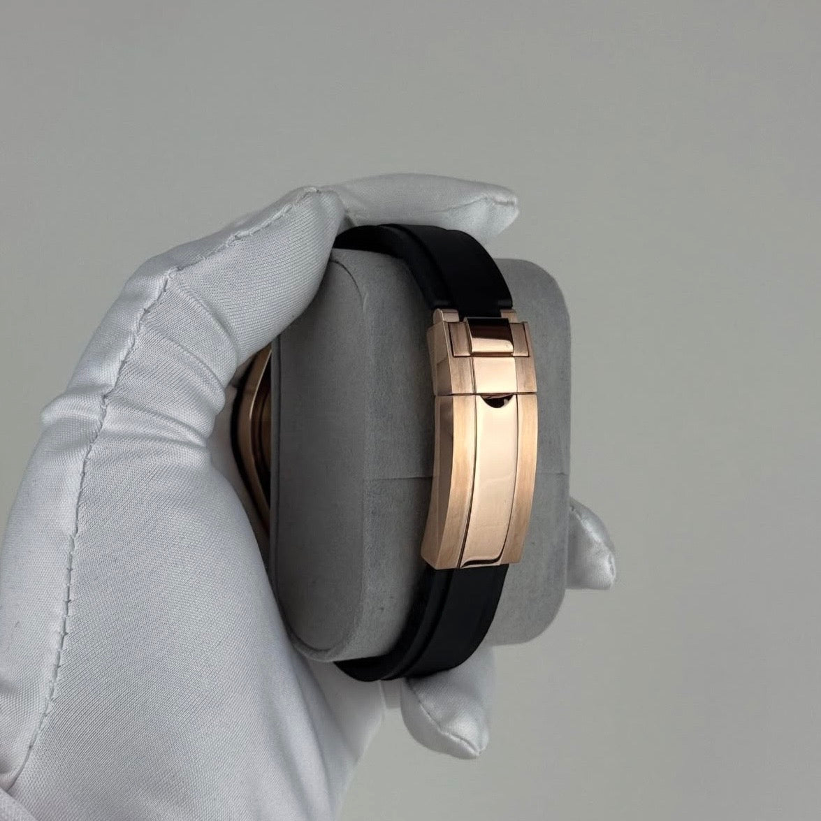 MARINER | ROSEGOLD BLACK RUBBER